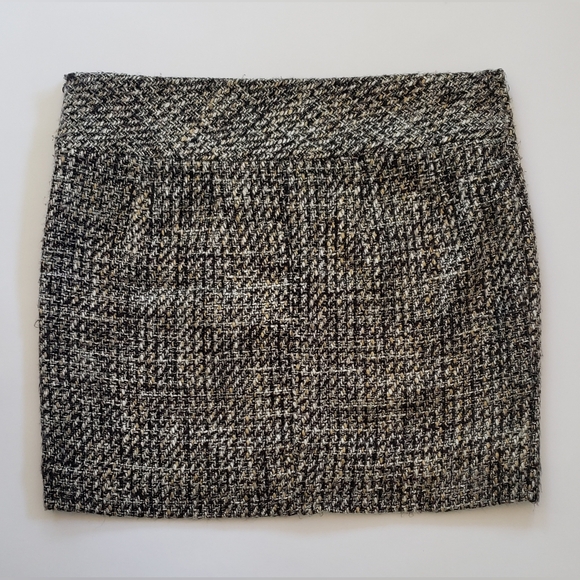 Stylish Tweed Boucle' Mini Skirt By The Limited - Picture 3 of 7